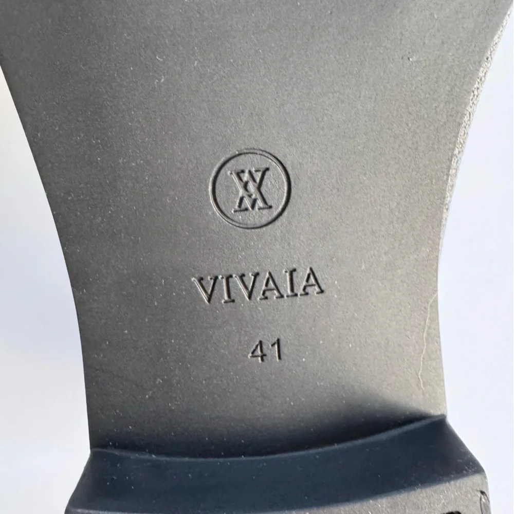 Vivaia Ryan Slip-On Square Toe Chelsea Ankle Boots in Grey | Size 41 NWOT - Picture 9 of 12